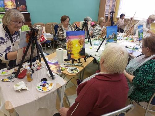 6 сентября в библиотеке «Синяя птица» прошел очередной мастер-класс по живописи для жителей МО УРИЦК.