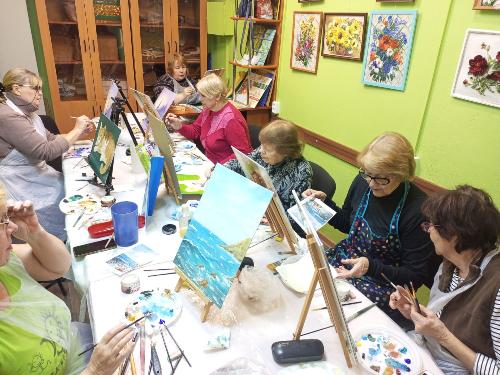 15 ноября Местная администрация МО УРИЦК для жителей нашего округа провела занятия по живописи.  