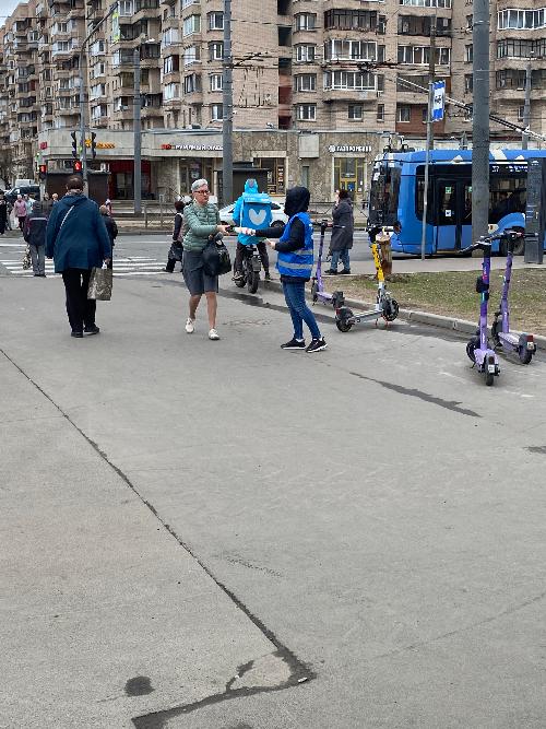 14 апреля на пересечение проспекта Ветеранов и ул. Партизана Германа проведено уличное мероприятие, направленное на профилактику дорожно-транспортного травматизма